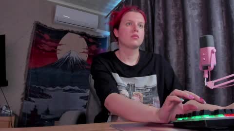 Snapshot of nattinred chatting on 06.09.26 Pure evil Nat NONUDE GODDESS online show from 06.09.26