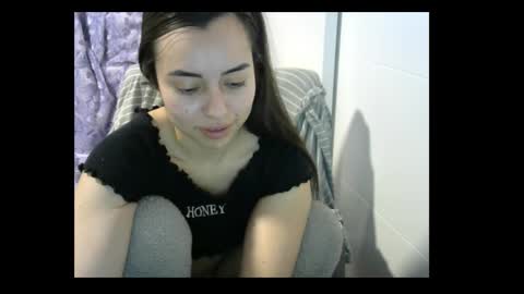 Snapshot of natty_astrid chatting on 10.23.25 Natalia online show from 10.23.25