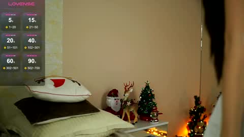 Snapshot of nattypierce chatting on 12.16.24 nattypierce online show from 12.16.24