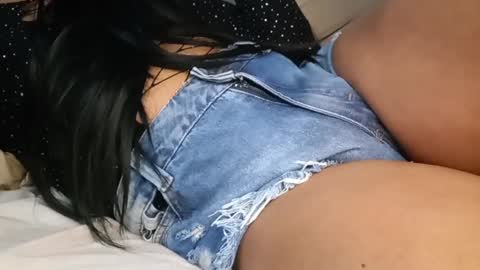 Snapshot of nattyvian chatting on 10.31.25 nattyvian online show from 10.31.25