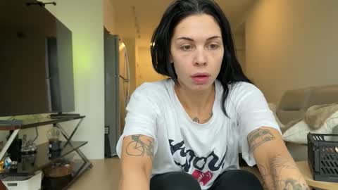 Snapshot of nattywithoutdaddy chatting on 11.14.25 NATTY FIERROS online show from 11.14.25