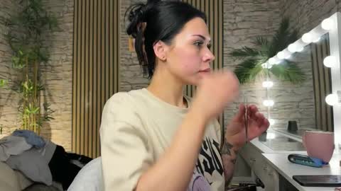 Snapshot of nattywithoutdaddy chatting on 12.14.25 NATTY FIERROS online show from 12.14.25