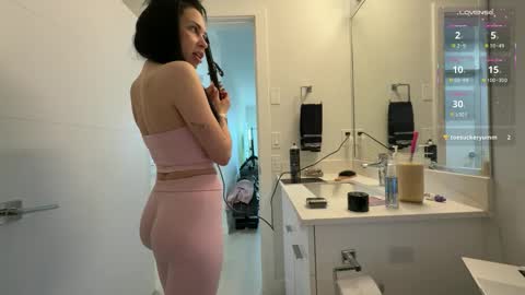 Snapshot of nattywithoutdaddy chatting on 02.20.26 NATTY FIERROS online show from 02.20.26