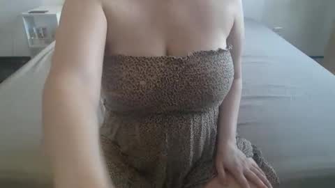 Snapshot of natural_beauty201 chatting on 06.05.26 Penelopa369 online show from 06.05.26