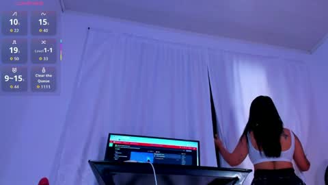 Snapshot of natural_bigass_nina chatting on 03.28.26 Sophia online show from 03.28.26