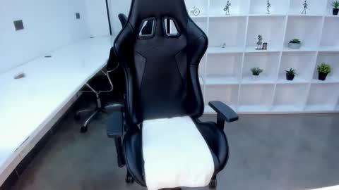 Snapshot of natural_bigboobs chatting on 02.10.26 Jazmin Bigboobs online show from 02.10.26