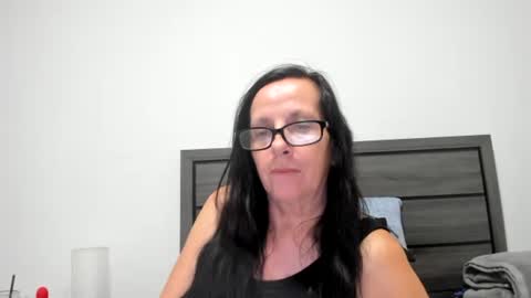 Natural Peach Goddess online show from 09.21.25