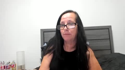 Natural Peach Goddess online show from 09.29.25