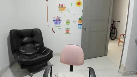 Snapshot of naturalsexlatin chatting on 02.10.25 Andrea online show from 02.10.25