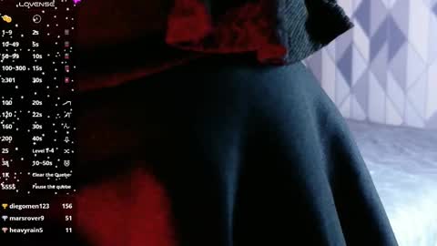 Gwen  online show from 09.20.25