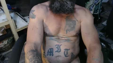 Snapshot of naturenaked chatting on 10.14.25 NatureNaked online show from 10.14.25