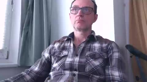 Snapshot of naturista25 chatting on 10.15.25 naturista25 online show from 10.15.25