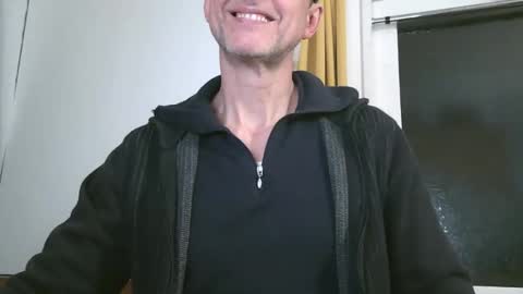 Snapshot of naturista25 chatting on 10.19.25 naturista25 online show from 10.19.25