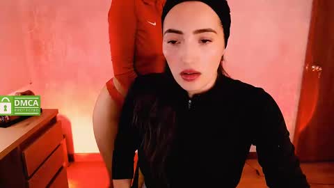 Snapshot of natval_ chatting on 12.14.24 Natalia Valeria online show from 12.14.24