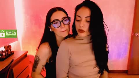 Snapshot of natval_ chatting on 12.19.24 Natalia Valeria online show from 12.19.24