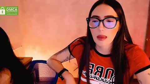 Snapshot of natval_ chatting on 01.22.25 Natalia Valeria online show from 01.22.25