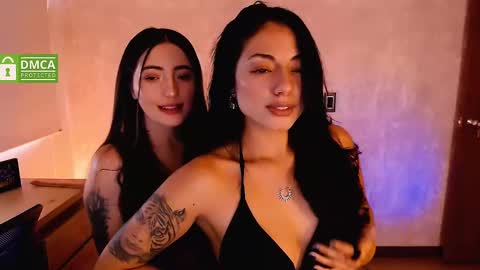 Snapshot of natval_ chatting on 02.01.25 Natalia Valeria online show from 02.01.25