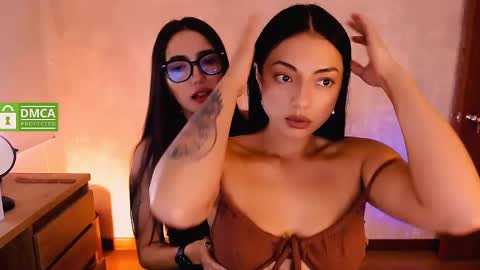Snapshot of natval_ chatting on 02.11.25 Natalia Valeria online show from 02.11.25