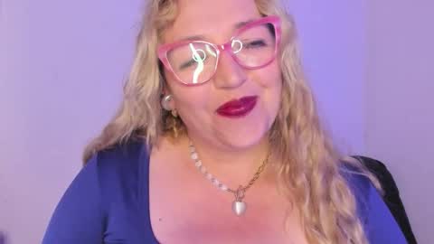 Snapshot of naty__mature_ chatting on 10.27.25 Nataly online show from 10.27.25
