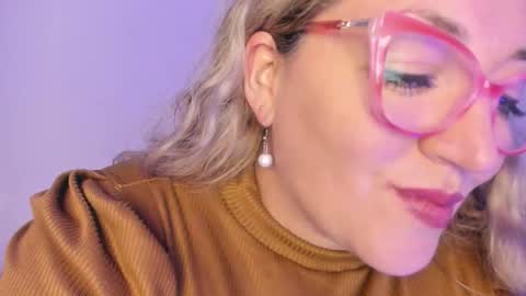 Snapshot of naty__mature_ chatting on 11.07.25 Nataly online show from 11.07.25