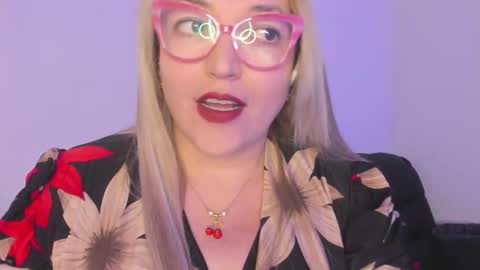 Snapshot of naty__mature_ chatting on 11.17.25 Nataly online show from 11.17.25