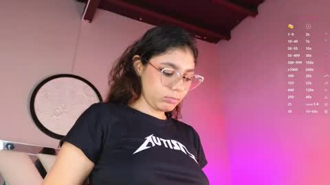 Naty Saenz online show from 02.10.25