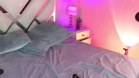 Naty Saenz online show from 02.13.25