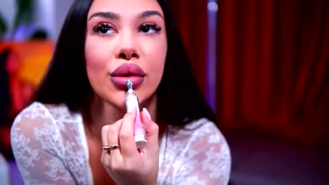 Naty online show from 11.19.25