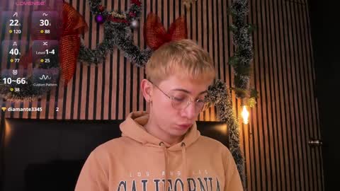 Christopher  Chris online show from 12.12.24