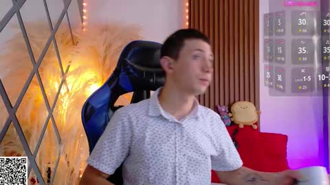 Christopher  Chris online show from 09.23.25