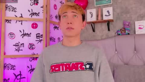 Christopher  Chris online show from 02.17.26