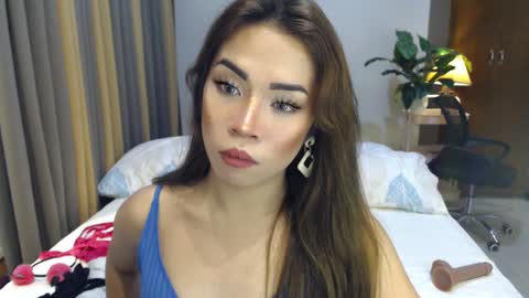 Queen Jess online show from 12.23.24