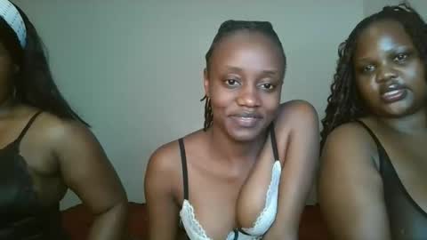 naughty_ellaa online show from 09.23.25