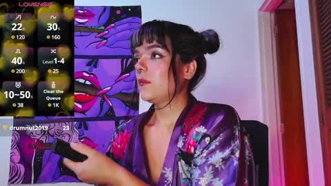 Em  please help me reach 100 thumbs up 3 online show from 12.05.24