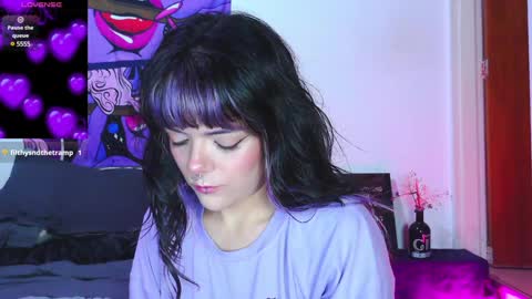 Em  please help me reach 100 thumbs up 3 online show from 12.11.24