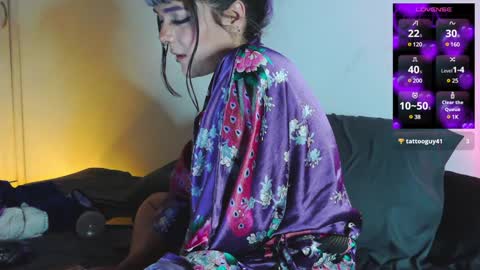 Em  please help me reach 100 thumbs up 3 online show from 02.07.25