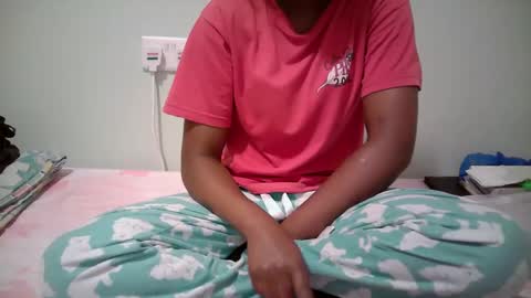 Snapshot of naughty_kesh chatting on 04.19.26 kesh online show from 04.19.26