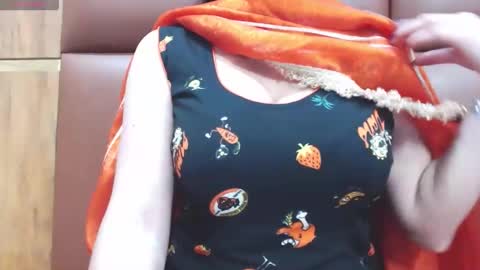 Snapshot of naughty_love489696 chatting on 05.25.26 riya online show from 05.25.26
