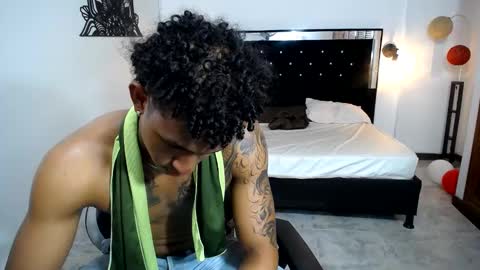 Snapshot of naughty_sebas_ chatting on 02.19.25 SEBAS online show from 02.19.25