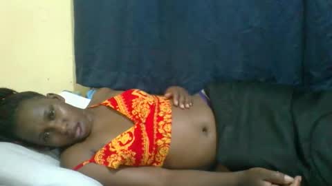 Snapshot of naughty_slender2 chatting on 09.08.25 jn online show from 09.08.25