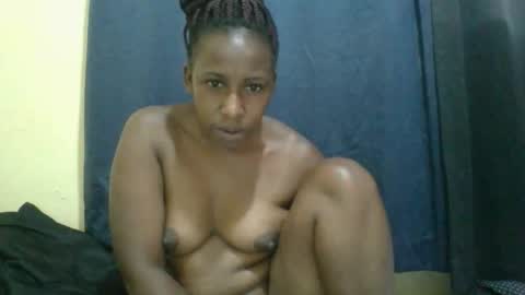 Snapshot of naughty_slender2 chatting on 09.11.25 jn online show from 09.11.25