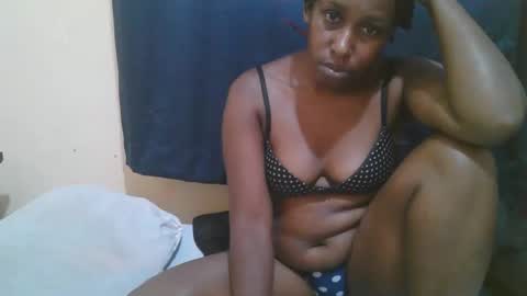 Snapshot of naughty_slender2 chatting on 09.15.25 jn online show from 09.15.25