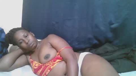 Snapshot of naughty_slender2 chatting on 09.17.25 jn online show from 09.17.25