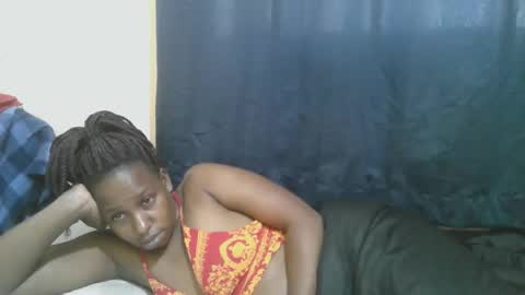 Snapshot of naughty_slender2 chatting on 09.18.25 jn online show from 09.18.25