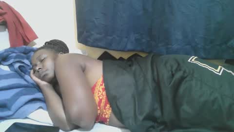 Snapshot of naughty_slender2 chatting on 09.18.25 jn online show from 09.18.25