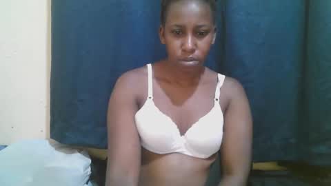 Snapshot of naughty_slender2 chatting on 09.19.25 jn online show from 09.19.25