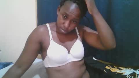 Snapshot of naughty_slender2 chatting on 09.23.25 jn online show from 09.23.25