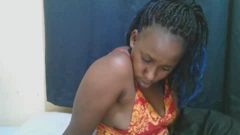 Snapshot of naughty_slender2 chatting on 10.10.25 jn online show from 10.10.25