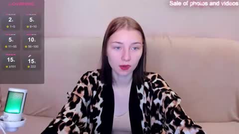 Snapshot of naughtybunny1_ chatting on 10.23.25 NaughtyBunny online show from 10.23.25