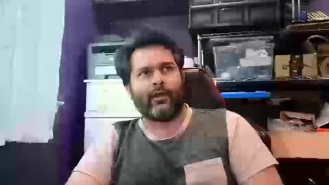 Snapshot of naughtydesicock chatting on 10.10.25 sakhtlaundaz online show from 10.10.25